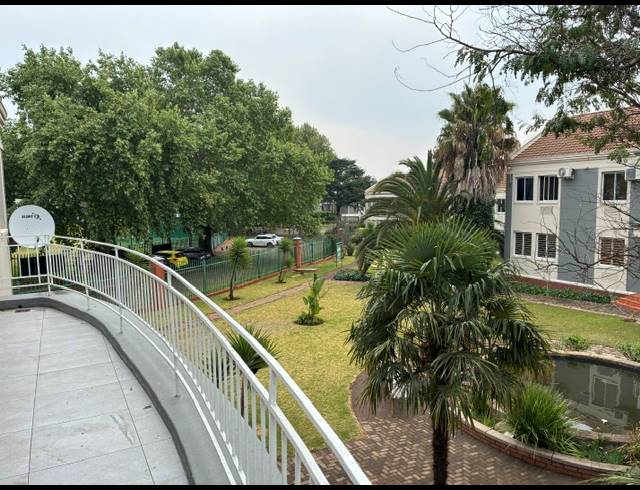 155M² OFFICE FOR SALE IN BEDFORD GARDENS
